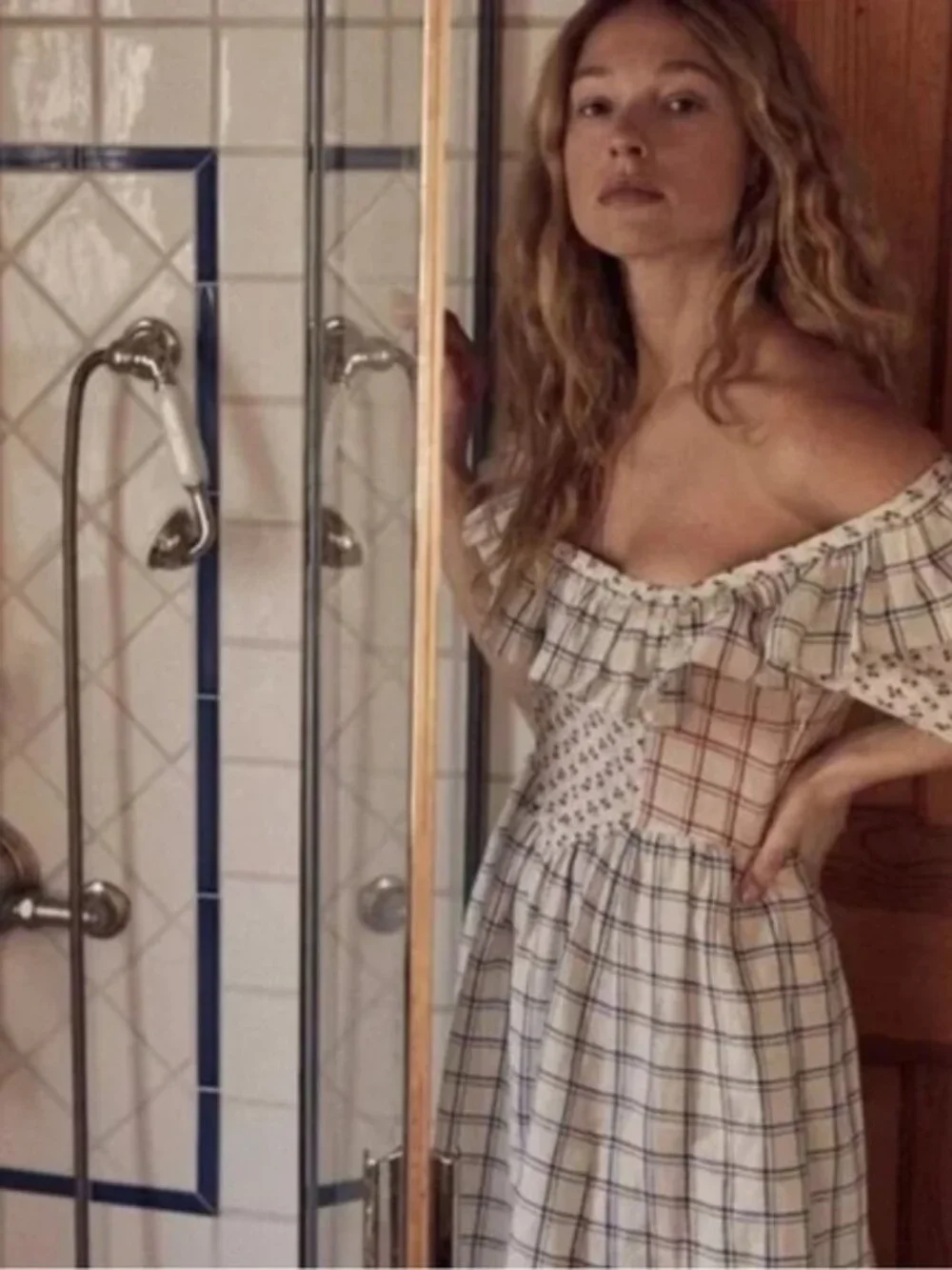 Doen Almada Dress in Atticus - Picture 2 of 7